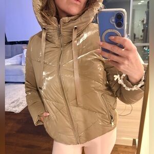 Winter Puffer Jacket in glossy tan/ beige color - Size S